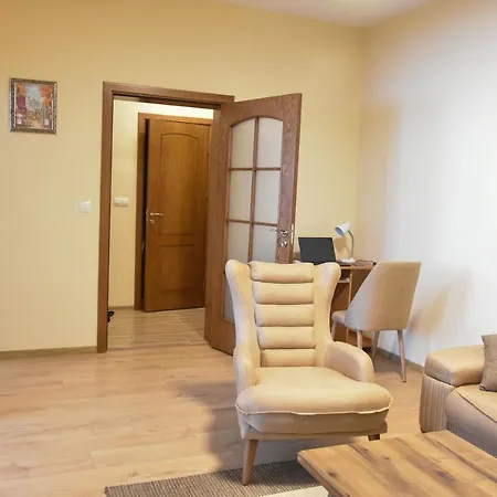 Trimaya - Comfort In The Center Varna