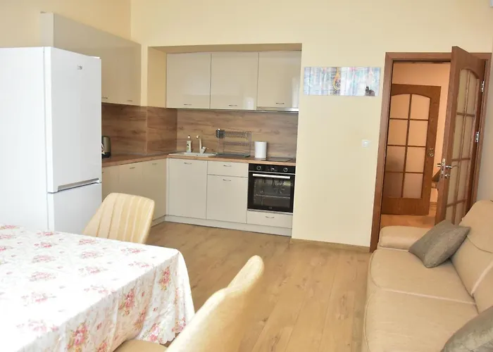 Trimaya - Comfort In The Center Apartament Warna